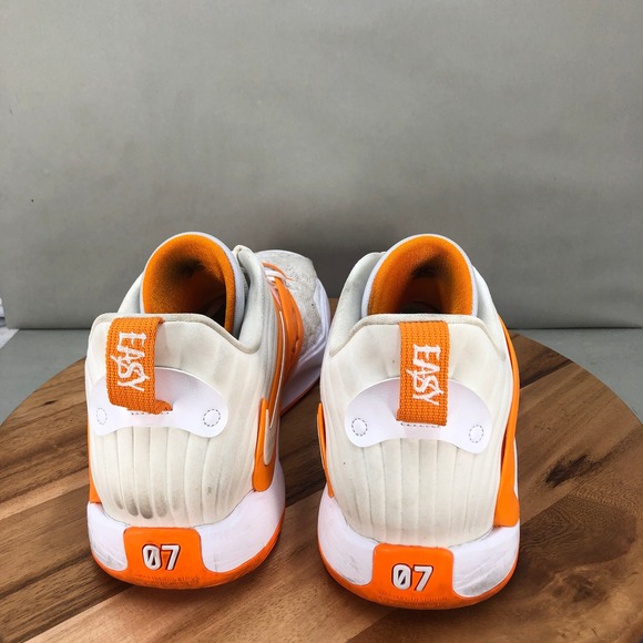 nike tennessee basketball shoes